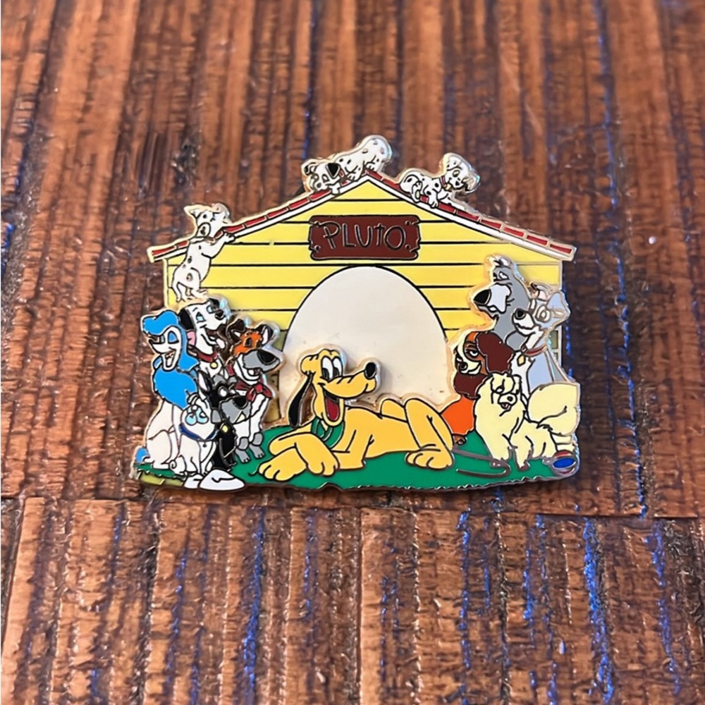 Disney Pin Pluto Dog House Official Trading Pin Rare - Limited Edition